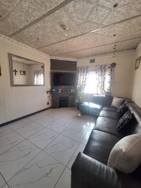 7 Bedroom Property for Sale in Ruyterwacht Western Cape